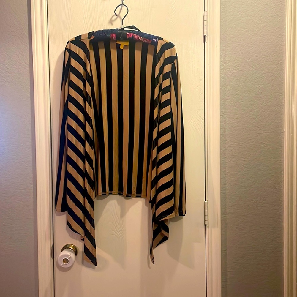 Black and beige long sleeve camisole, good condition